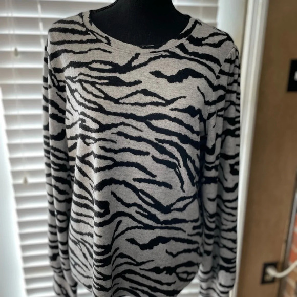 Social Standard by Sanctuary Women's Julia Brushed Knit Puff Sleeve Top.  Size:M - Picture 7 of 12